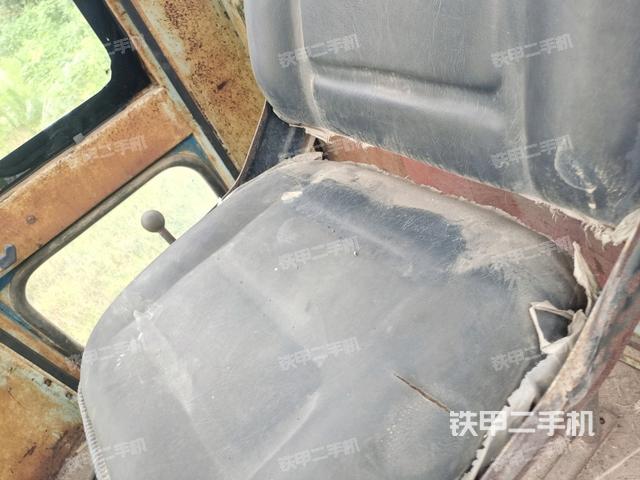 仪表盘全景（压路机驾驶室）