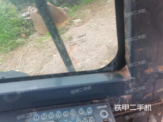 左后方玻璃角标（驾驶室部分）