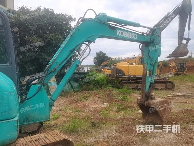 小臂整体右前（工作和回转装置）