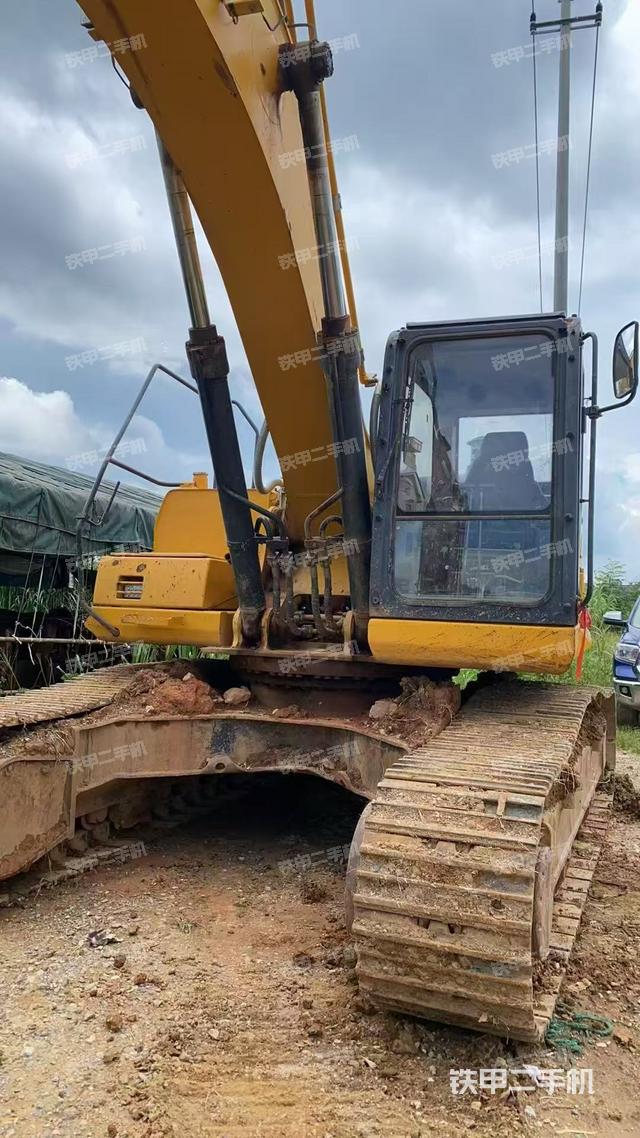 單側履帶整體（整機外觀）