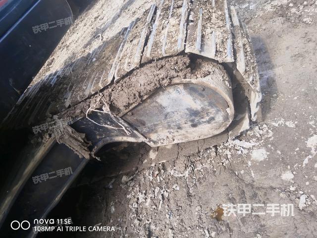 右侧行走马达盖板（行走机构）