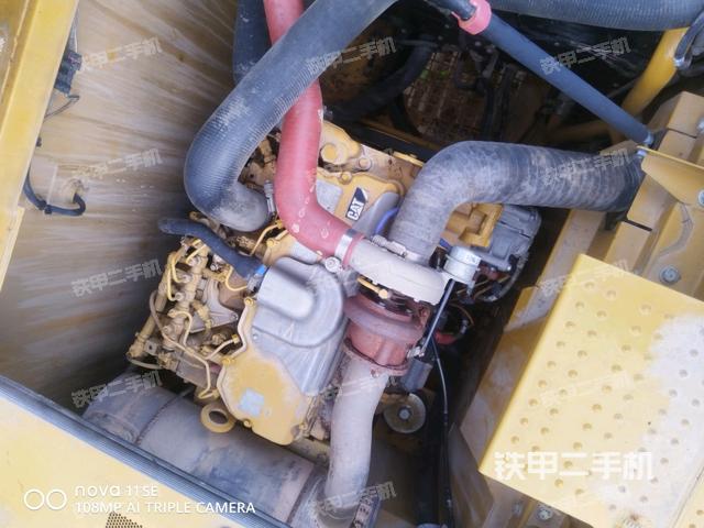 发动机室（上车部件）