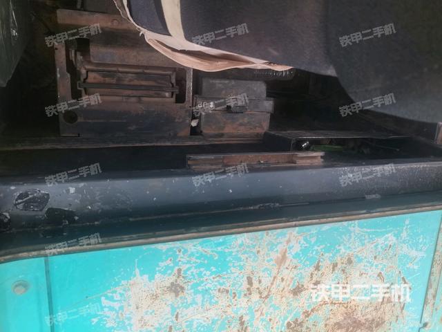 座椅后部（驾驶室部分）