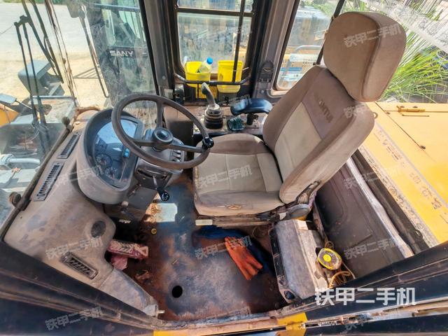 驾驶室工作台（整机外观及大件）