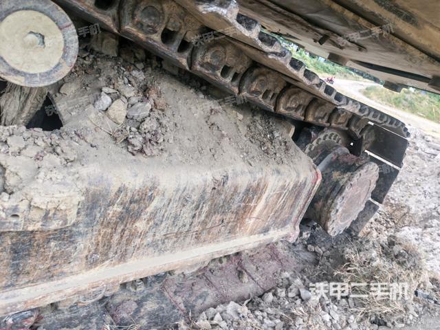 右驱动轮（行走机构）