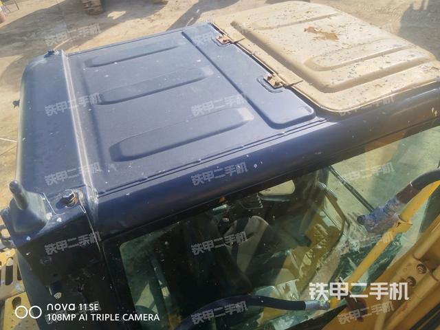 驾驶室顶部（整机外观）