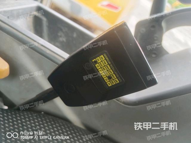 左后方玻璃角标（驾驶室部分）