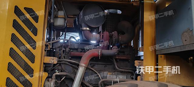 发动机左侧（整机外观及大件）