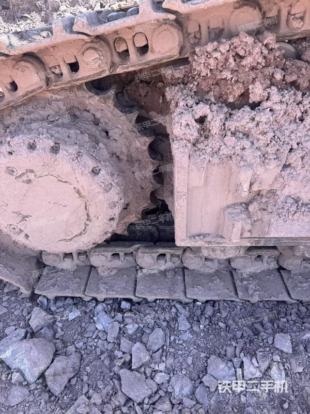 左侧履带整体 （行走机构）