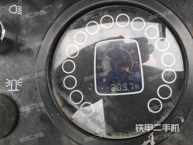 后玻璃角标（压路机驾驶室）