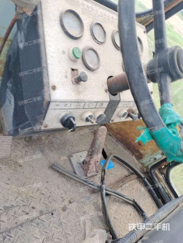 驾驶室外顶全景（压路机驾驶室）