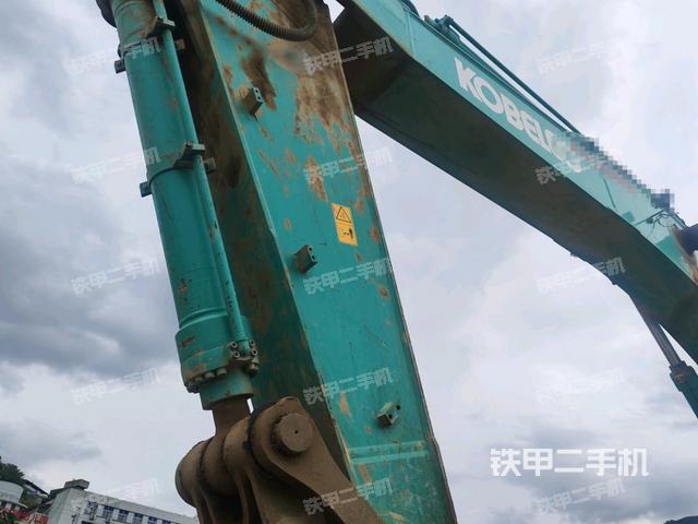 小臂整体左后（工作和回转装置）