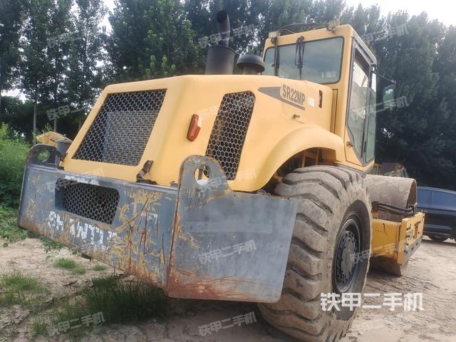 右后45°（压路机整机外观）