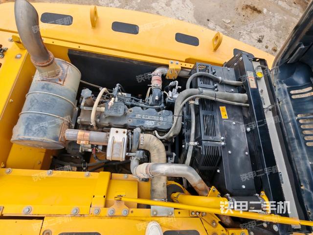 发动机室（上车部件）