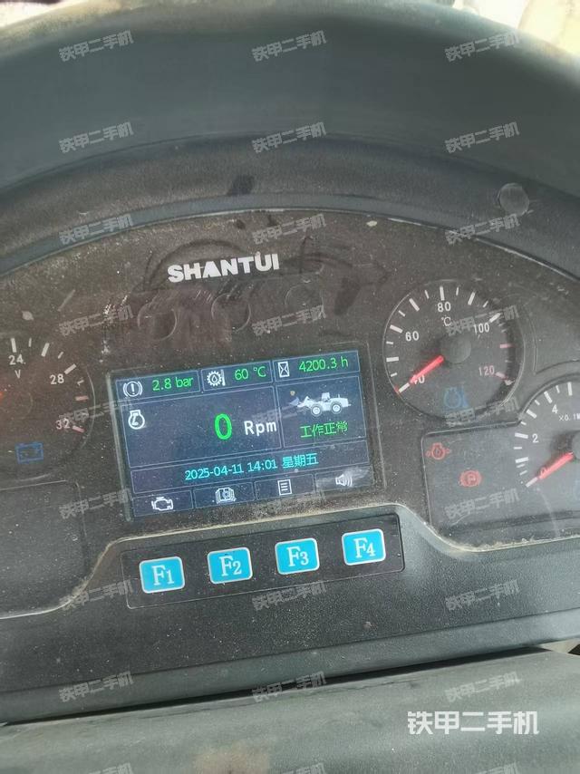 驾驶室操作台（整机外观及大件）