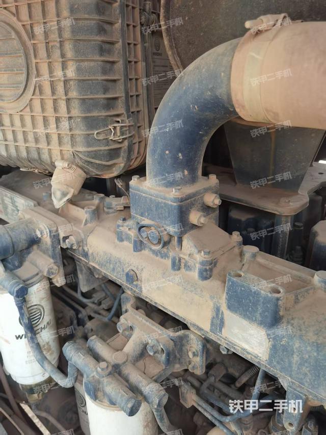 发动机右侧（整机外观及大件）