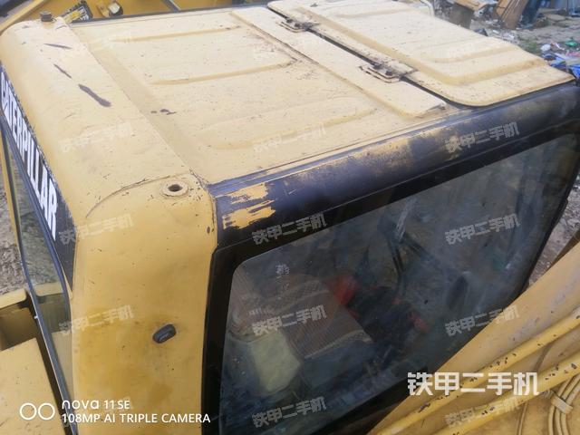 中央回转接头特写（上车部件）