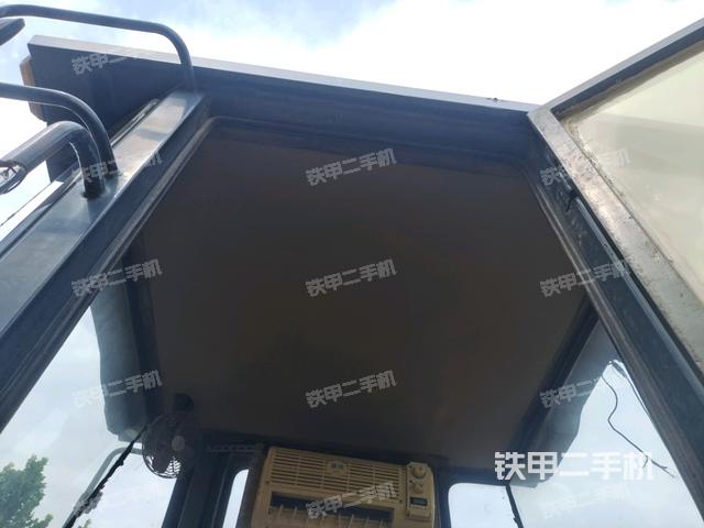 驾驶室外顶全景（压路机驾驶室）