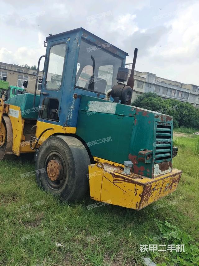 左后45°（压路机整机外观）