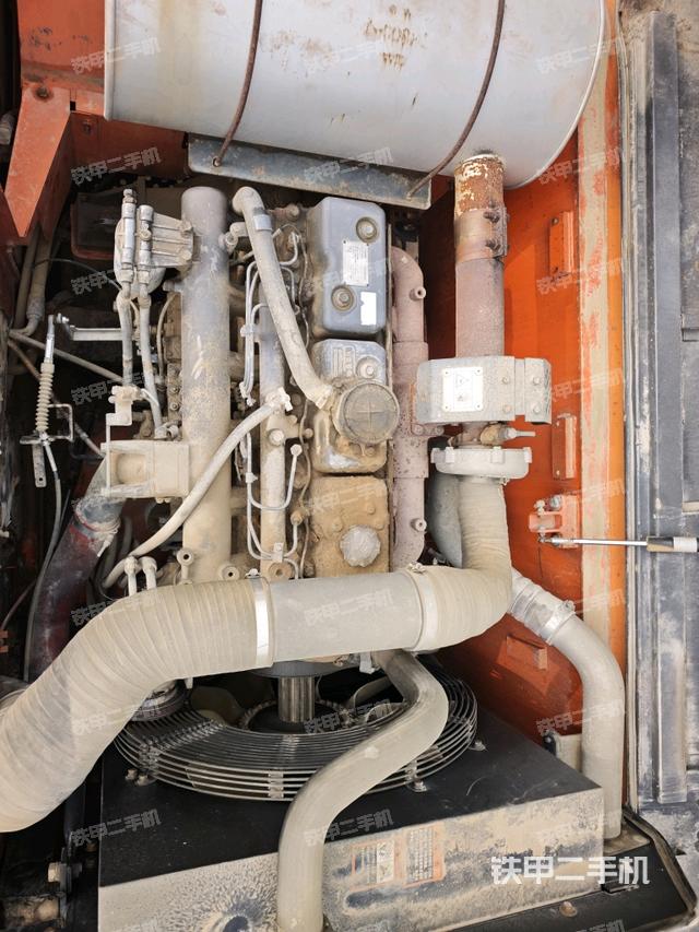 发动机室（上车部件）