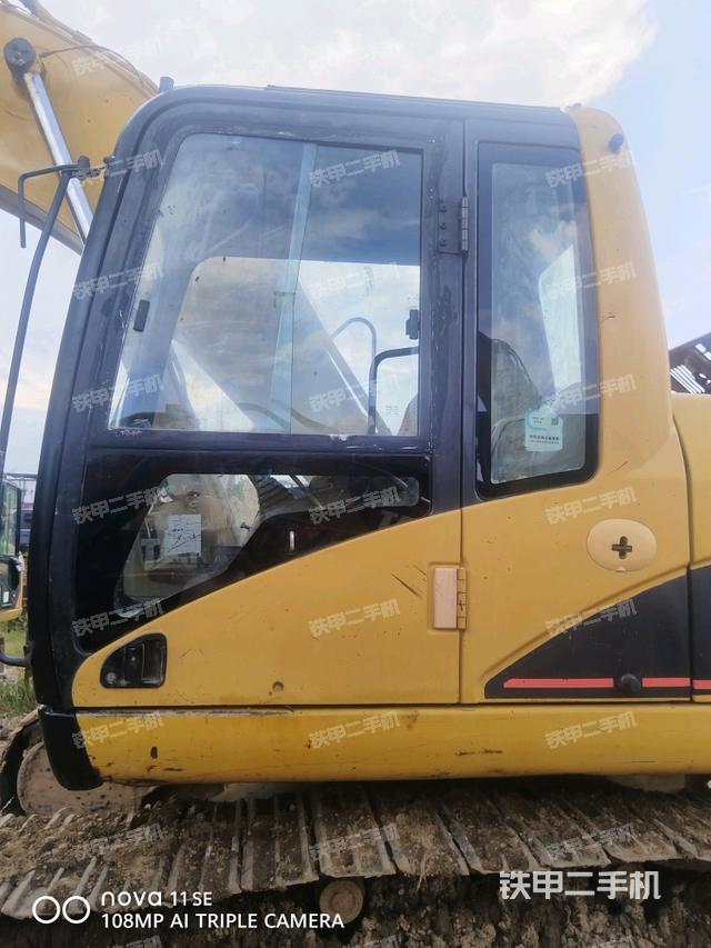 驾驶室正侧（驾驶室部分）