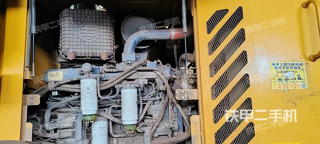 发动机右侧（整机外观及大件）