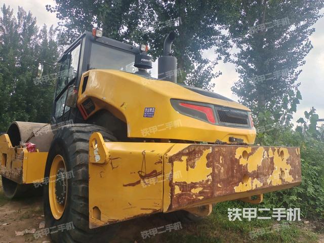 左后45°（压路机整机外观）