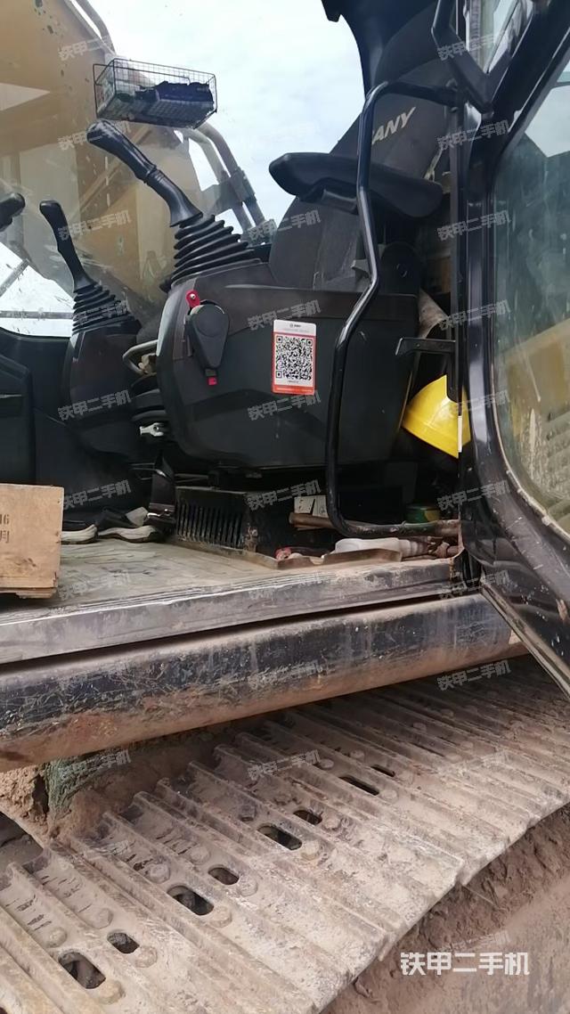 驾驶室整体（整机外观）