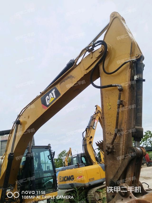 大臂整体 右侧（工作和回转装置）