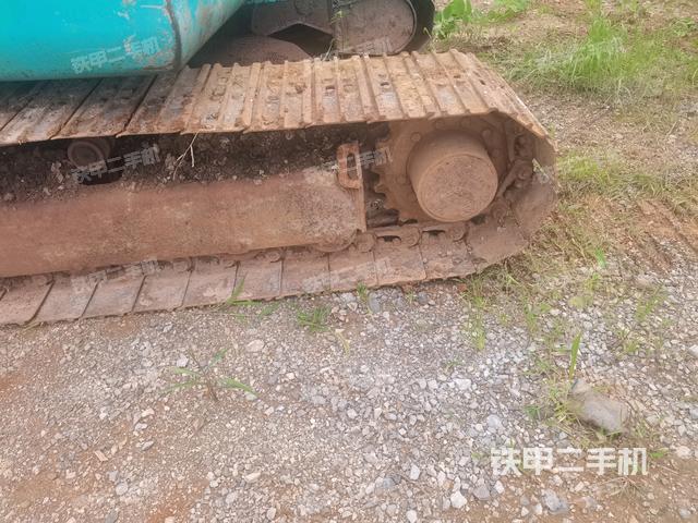 右驱动轮（行走机构）