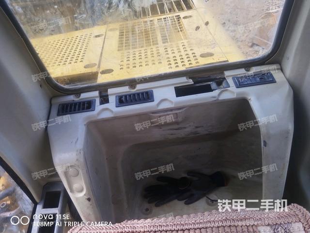 座椅后部（驾驶室部分）