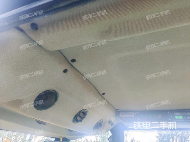 驾驶室外顶全景（压路机驾驶室）