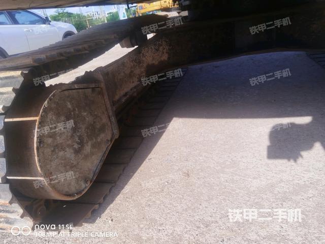 右側行走馬達蓋板（行走機構）