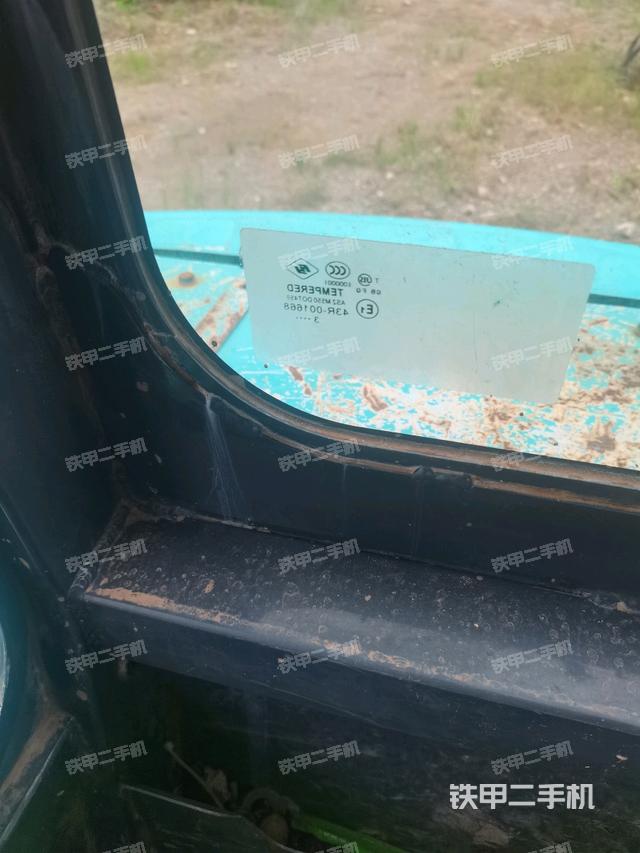 后窗玻璃角标（驾驶室部分）