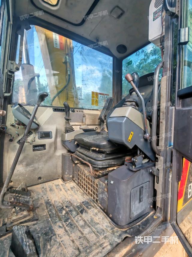 驾驶室整体（整机外观）