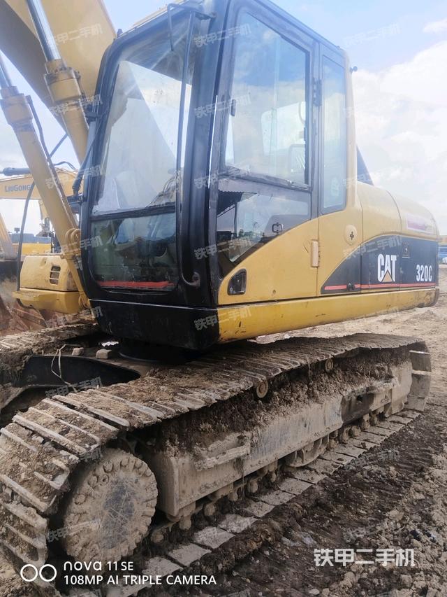 驾驶室左前45度（驾驶室部分）