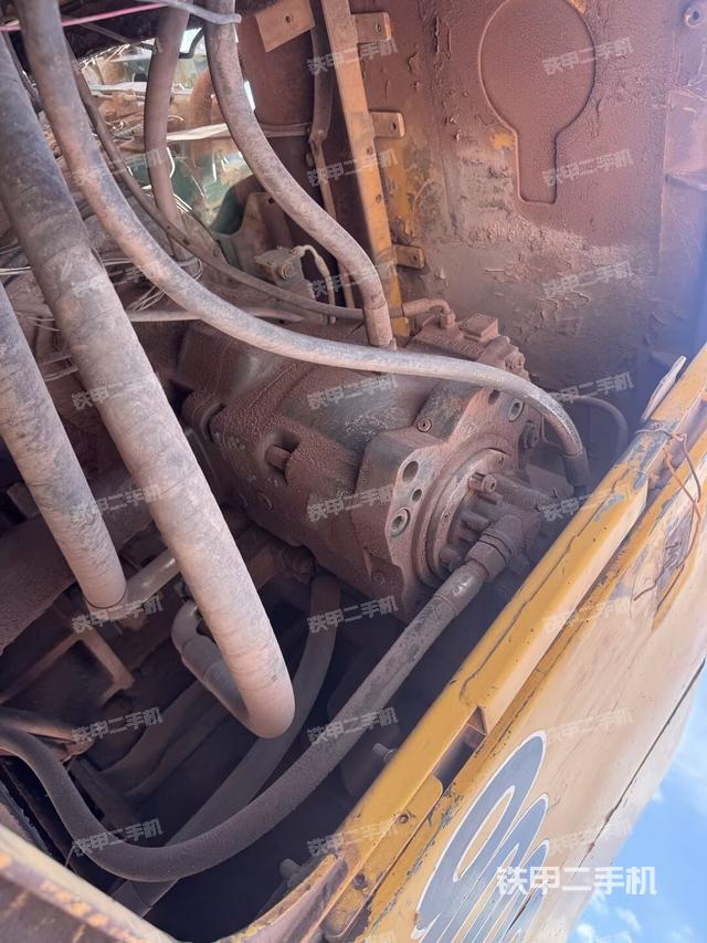 液压泵斜45 左（大件舱室）