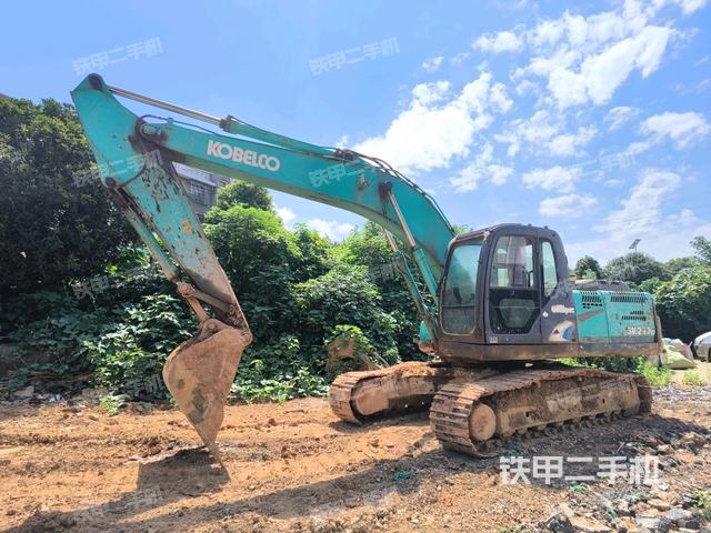 神钢SK210LC-8挖掘机