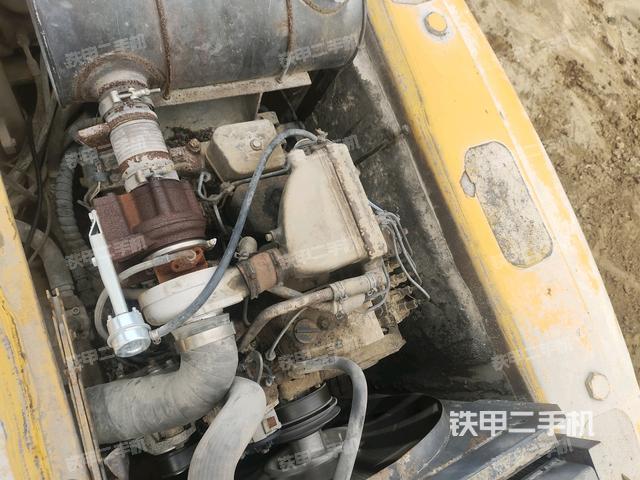 发动机室（上车部件）