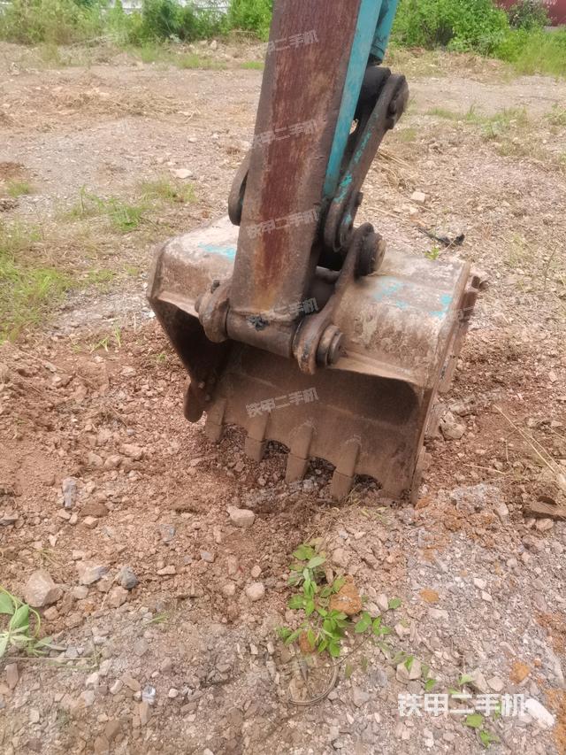 铲斗右后整体（工作和回转装置）