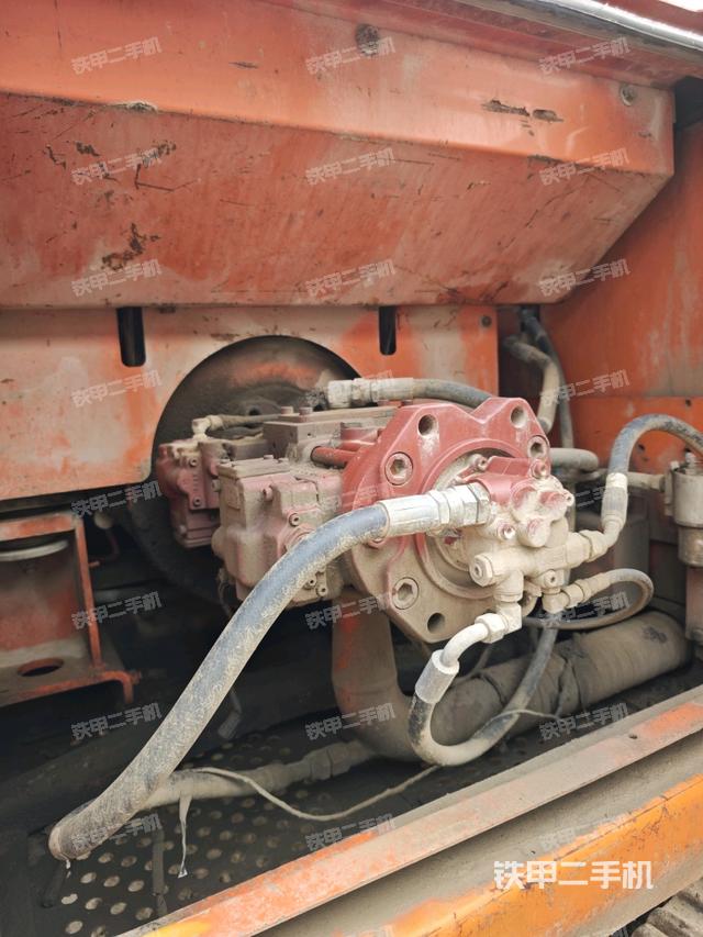 液压泵斜45 左（大件舱室）