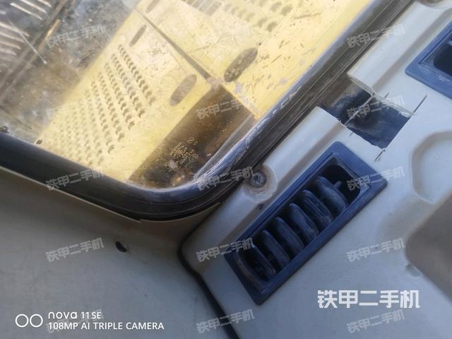 后窗玻璃角标（驾驶室部分）