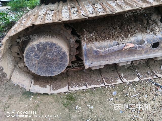 右驱动轮（行走机构）