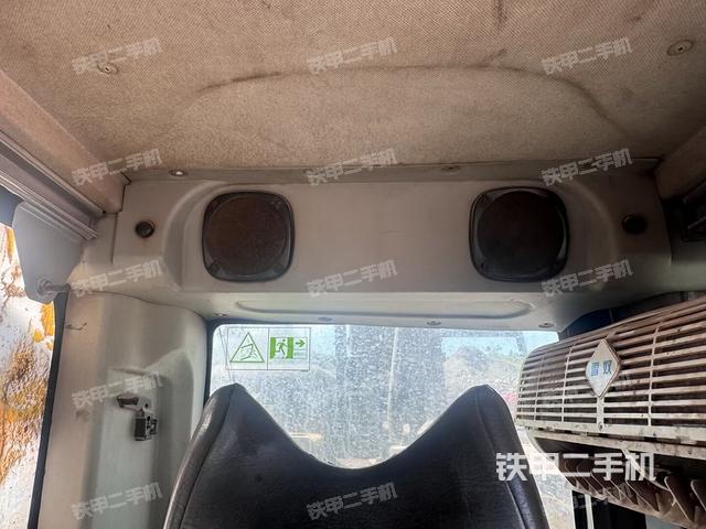 座椅后部（驾驶室部分）