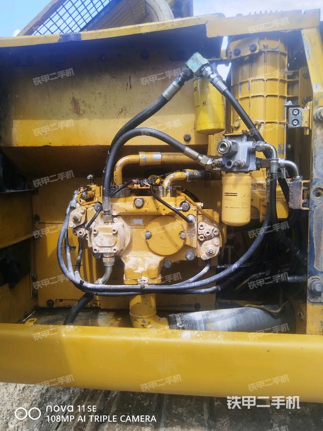 液压泵室（大件舱室）