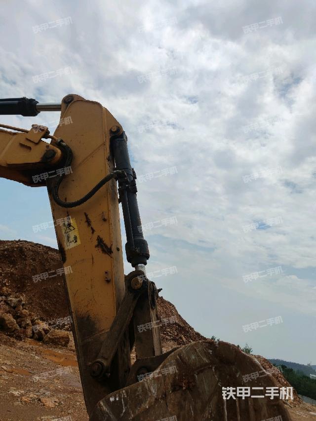 小臂整體右前（工作和回轉(zhuǎn)裝置）