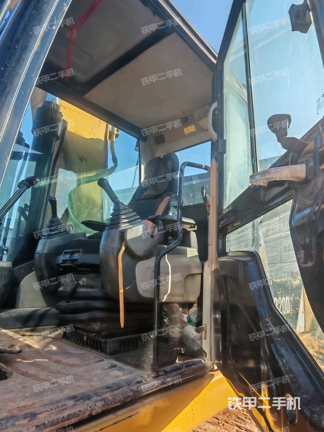 座椅后部（駕駛室部分）