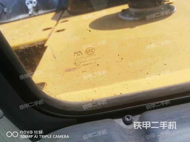 后窗玻璃角标（驾驶室部分）