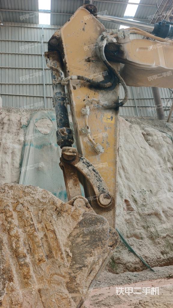 小臂整体左后（工作和回转装置）