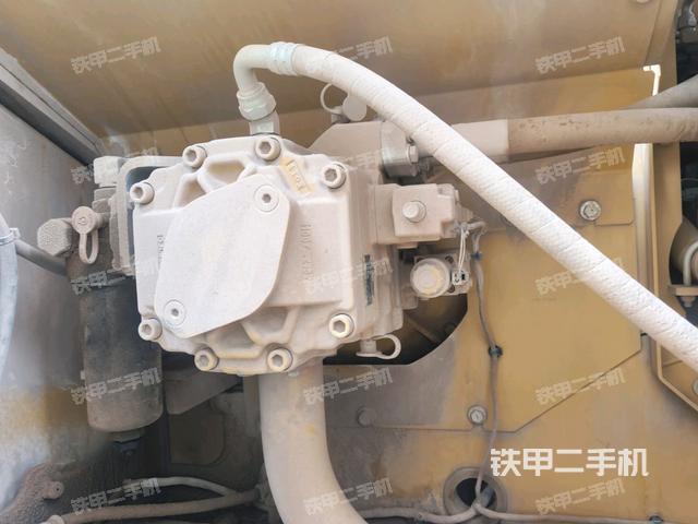 液壓泵斜45?左(大件艙室) 液壓泵斜45?左(大件艙室)
